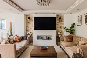 Sitting Room- click for photo gallery